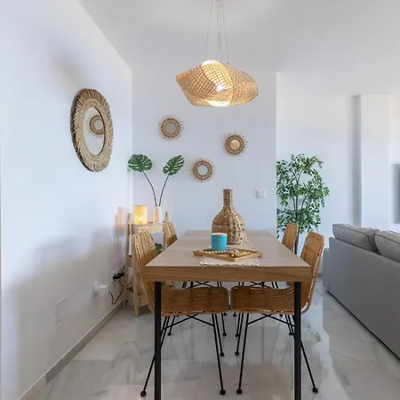 Espectacular Estepona, Primera Linea De Playa, Totalmente Reformado En 2023 Apartamento *