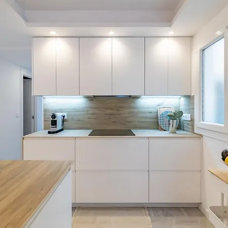 Apartamento Espectacular Estepona, Primera Linea De Playa, Totalmente Reformado En 2023