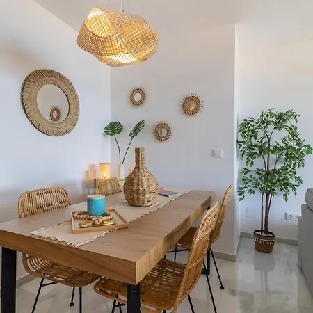 Espectacular Estepona, Primera Linea De Playa, Totalmente Reformado En 2023 Apartamento